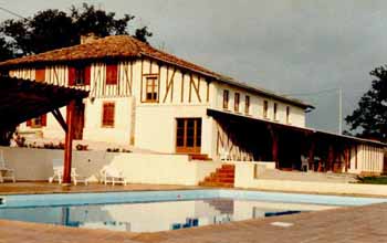 House South vue, swimming pool, property to rent